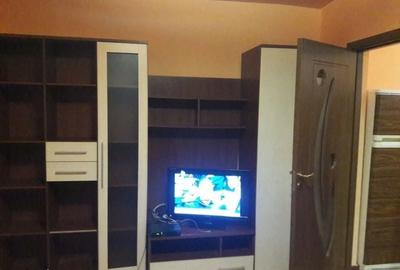 Garsonieră în Est - 2