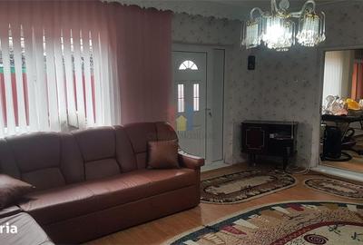 Casă cu 4 camere cu Teren 250 Mp în Chercea