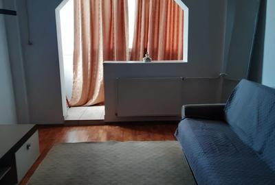 Apartament cu 3 camere decomandat în Central - 2