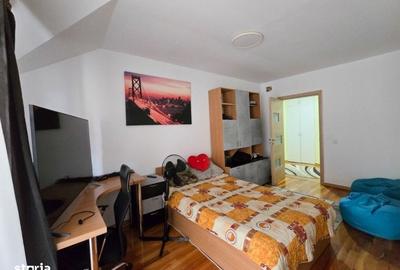 Casă cu 4 camere în Bună Ziua