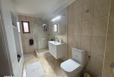 Casă cu 3 camere în Sântandrei