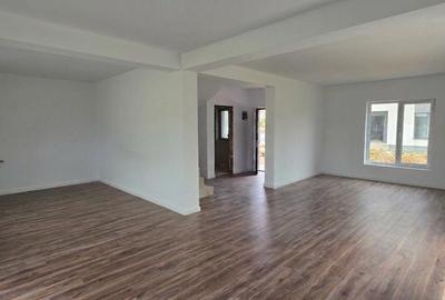 Casă cu 4 camere cu Teren 400 Mp în Domnești - 7