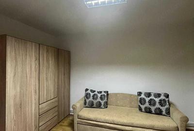 Garsonieră decomandată în Central