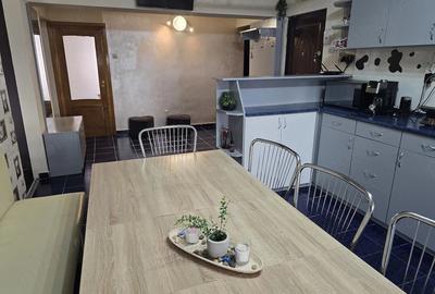 Apartament cu 4 camere decomandat în Vladimirescu