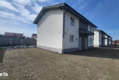 Casă cu 3 camere cu Teren 180 Mp în Giroc