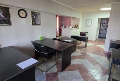 Spațiu comercial, de 85 mp, în Decebal - 7
