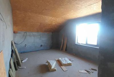 Casă cu 4 camere în Malu Mare - 5