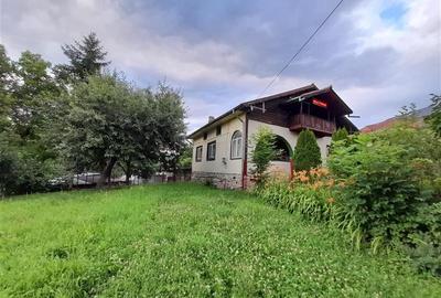 Casă cu 4 camere cu Teren 987 Mp în Central - 2
