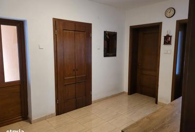 Casă cu 4 camere cu Teren 396 Mp în Florilor - 12