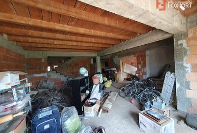 Duplex cu 6 camere cu Canalizare în Peciu Nou - 11