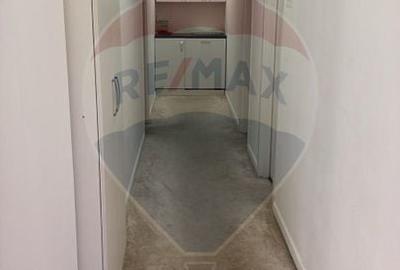 Spațiu comercial, de 1,335 mp, în P-ța Unirii - 28