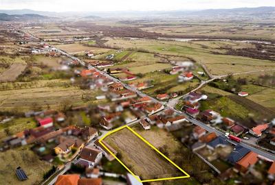 Teren Construcții intravilan de 2261 mp, în Tinăud - 2