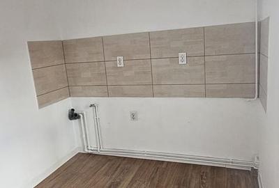 Apartament cu 3 camere decomandat în Nicolina - 9