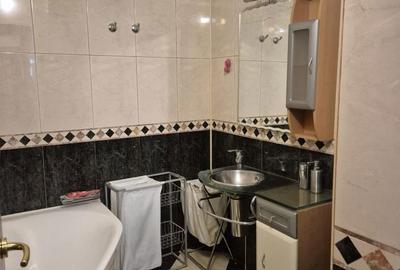 Apartament cu 2 camere semidecomandat în Grivița