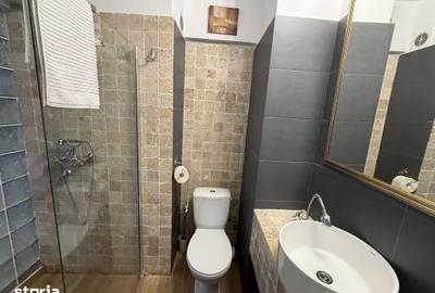 Apartament cu 3 camere decomandat în Faleza Nord