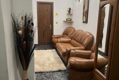 Apartament cu 3 camere decomandat, mobilat în Păcurari