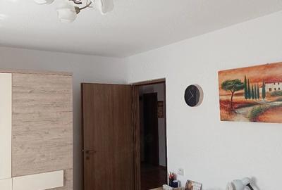 Casă cu Teren 700 Mp în Criș