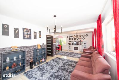 Casă cu 7 camere cu Teren 383 Mp în Berceni