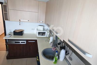 Apartament cu 3 camere decomandat, mobilat în Tractorul - 6
