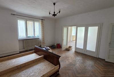 Apartament cu 4 camere decomandat în Sub Arini - 3
