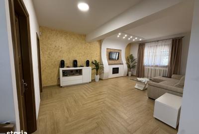 Casă cu 5 camere cu Teren 492 Mp în Malu Mare