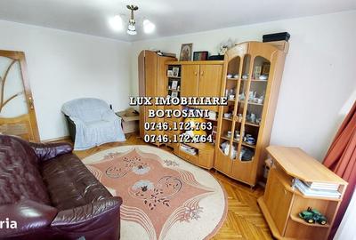 Apartament cu 2 camere decomandat în Manolești