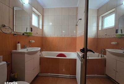 Apartament cu 2 camere decomandat în Micro 14 - 2