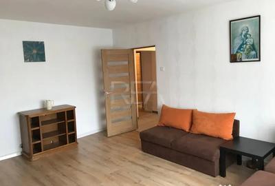 Apartament cu 3 camere decomandat în Sebastian