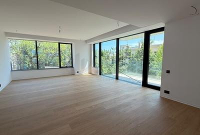 Apartament cu 4 camere decomandat în Barbu Văcărescu