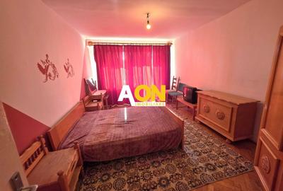 Apartament cu 3 camere decomandat, mobilat în Central