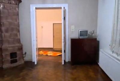 Casă cu 2 camere cu Canalizare în Ultracentral