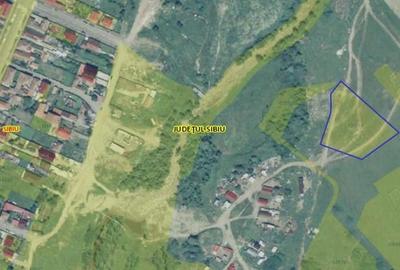 Teren de 4500 mp, în Ștrand