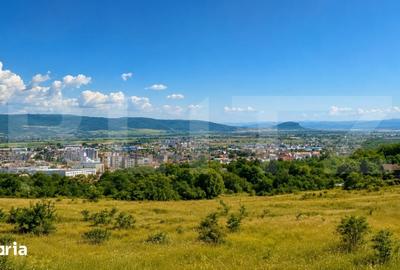 Teren de 424 mp, în Central