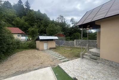 Casă cu 3 camere cu Teren 363 Mp în Central