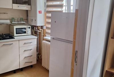 Garsonieră decomandată în Petros - 2