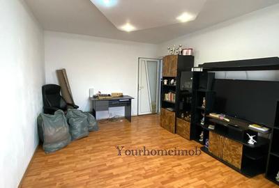 Apartament cu 3 camere semidecomandat în Craiovița Nouă