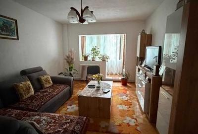 Apartament cu 3 camere în Central - 1