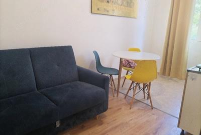 Garsonieră decomandată în Nădrag