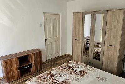 Apartament cu 2 camere decomandat în Casa de Cultură