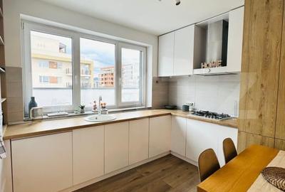Apartament cu 4 camere decomandat, mobilat în Tractorul - 3