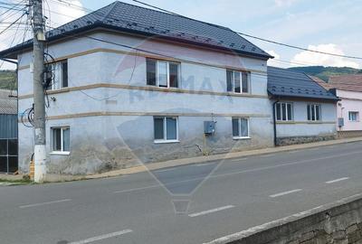 Casă individuală cu 3 camere cu Teren 234 Mp în Central