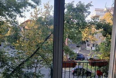 Apartament cu 2 camere decomandat în Primăverii