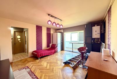 Apartament cu 3 camere semidecomandat, mobilat în Bucovina