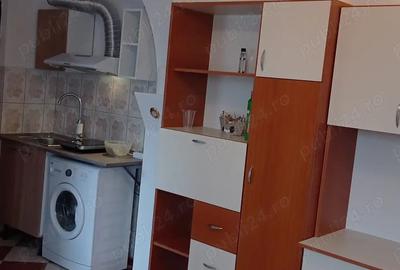 Garsonieră nedecomandată în Central - 1