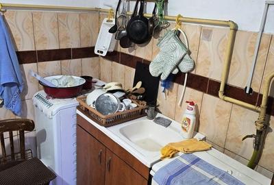 Casă cu 3 camere în Central