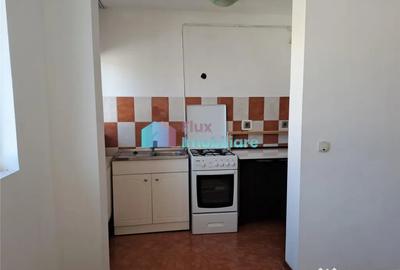 Apartament cu 2 camere nedecomandat în George Enescu