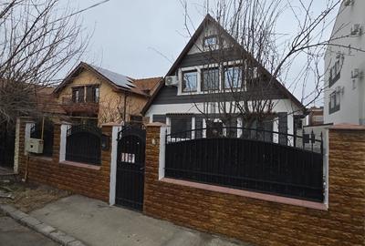 Casă cu 6 camere cu Teren 437 Mp în Ovidiu