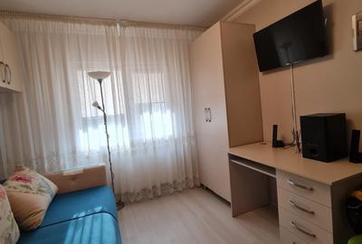 Apartament cu 3 camere decomandat, mobilat în Siderurgiștilor - 13