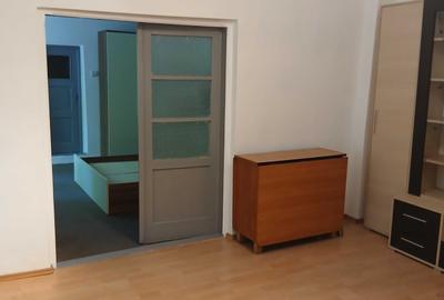 Casă cu 4 camere în Andronache - 2