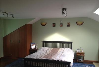 Casă cu 6 camere cu Teren 1000 Mp în Fălticeni
